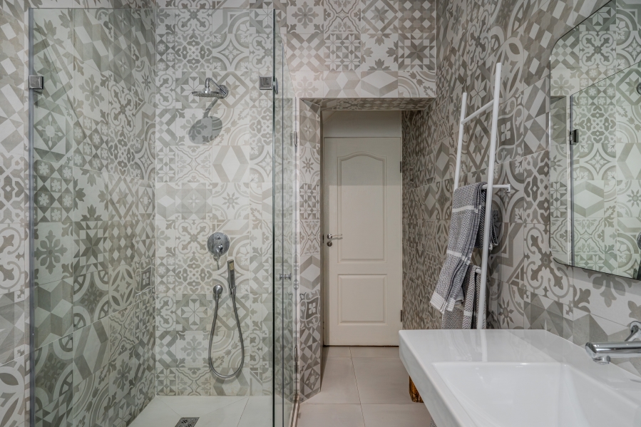 5 Bedroom Property for Sale in Simons Kloof Western Cape